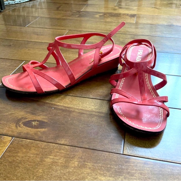 Adorable 💖💝 Prada sandals , One of a Kind 🥰🤩💖💝 - Picture 3 of 6
